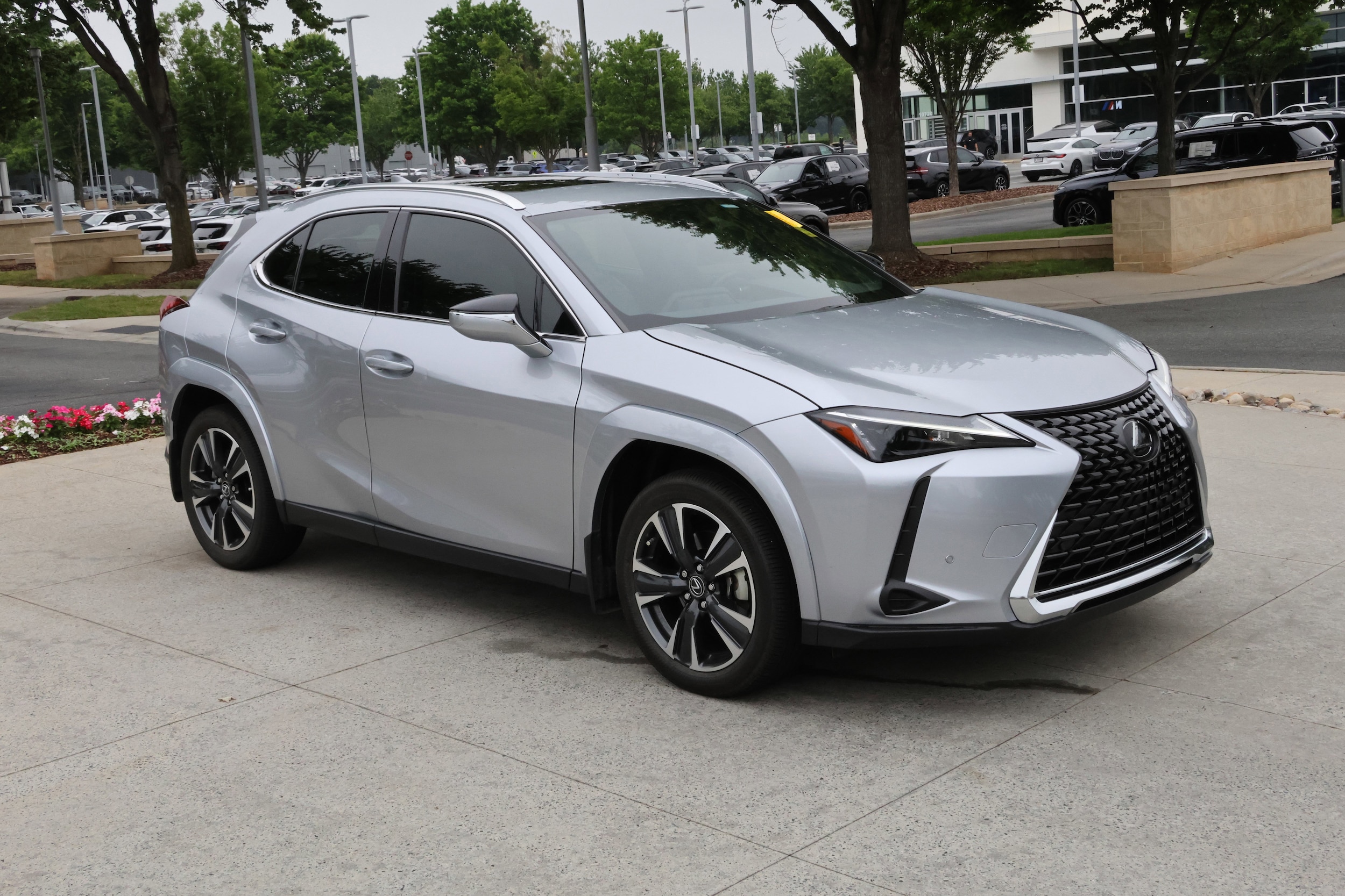 lexus ux hybrid 2024 JTHP6JBH5R2193798 image lexus ux hybrid 2024 JTHP6JBH5R2193798 image